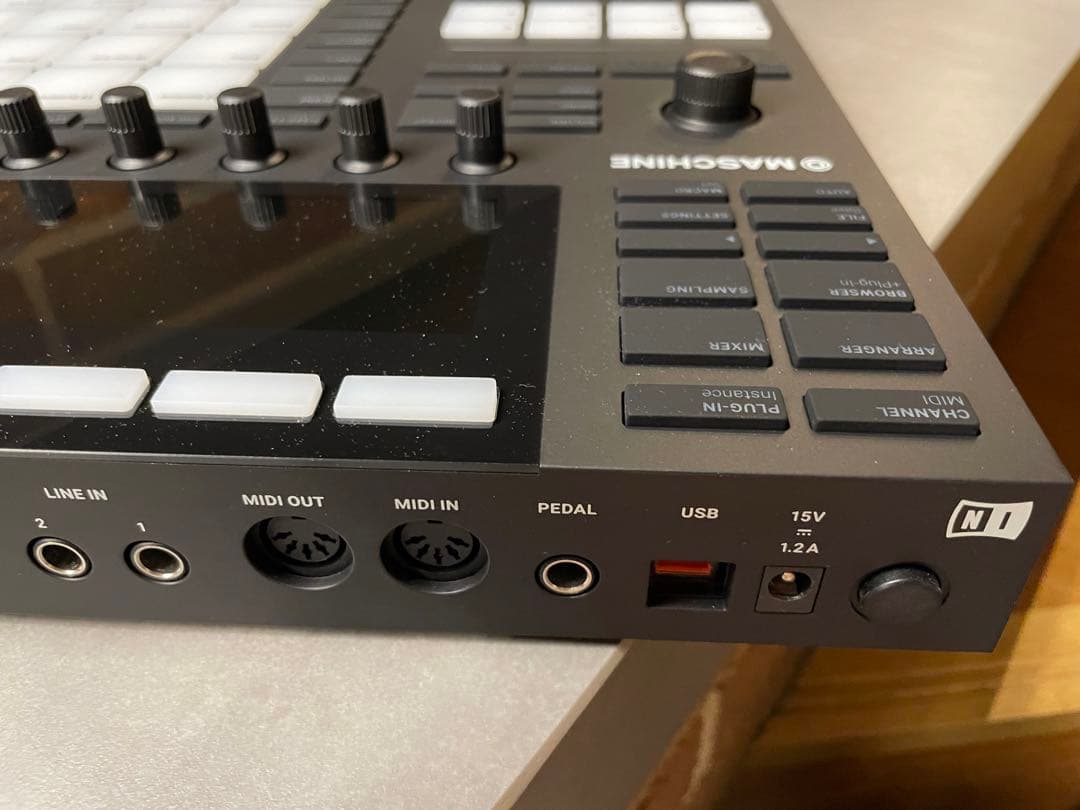 7/31(木)までお値下げ中！美品MASCHINE (本＆ケース付き)