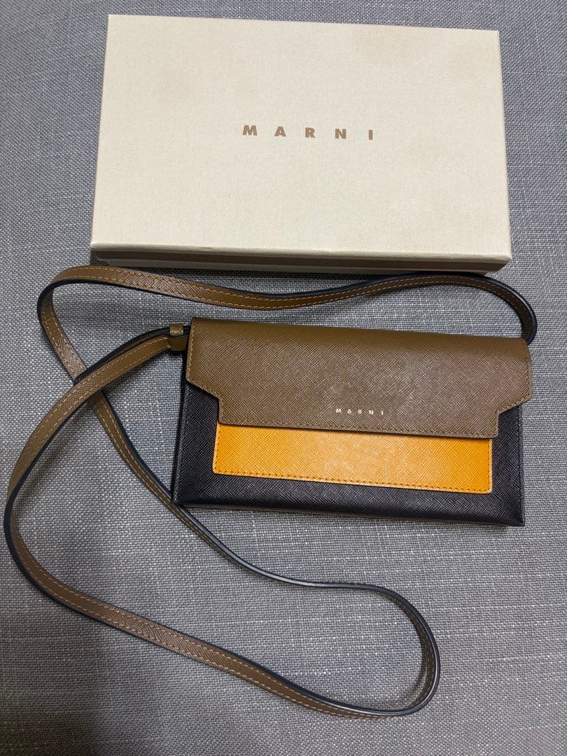 MARNI マルニ ショルダーウォレット 財布 ななめがけ バッグ 手袋セット