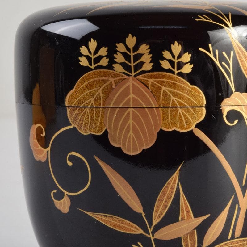 茶道具　塗師　岡本陽斉作　笹桐蒔絵　黒中棗　共箱　V　8836