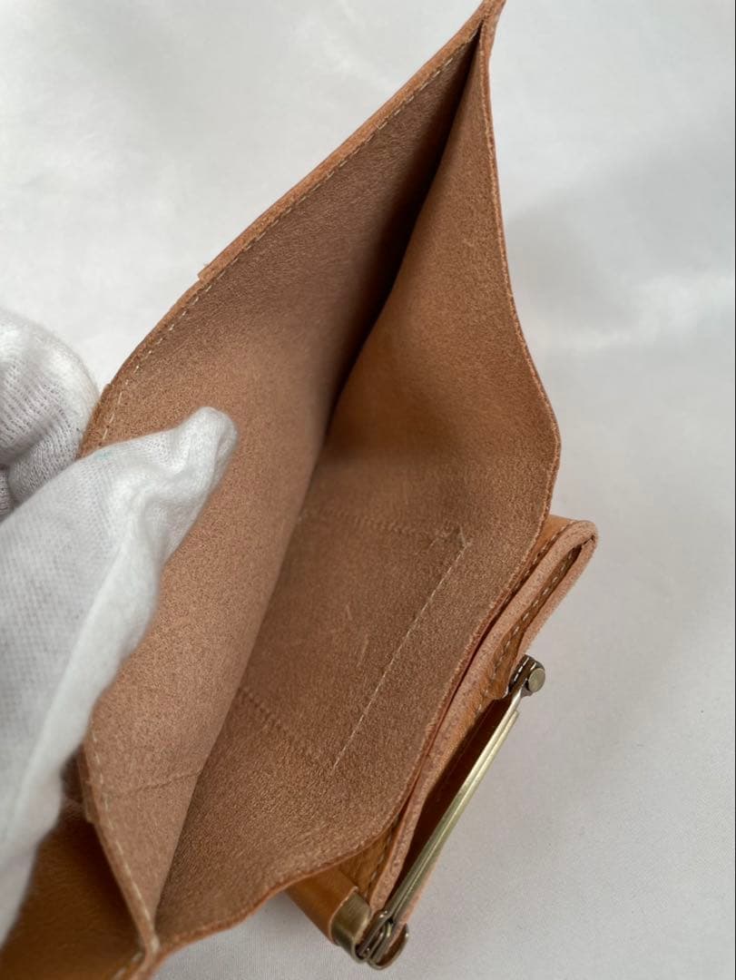 未使用 IL BISONTE イルビゾンテ 三つ折り財布 がま口 コンパクト