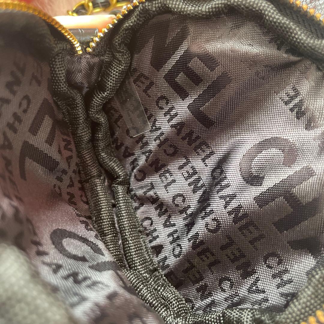 CHANEL VIP シャネル 非売品 キルト スマホ　ショルダー　ケース