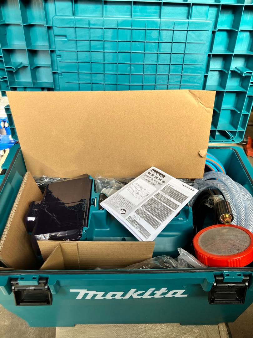 マキタ　充電式高圧洗浄機　MHW080DZK