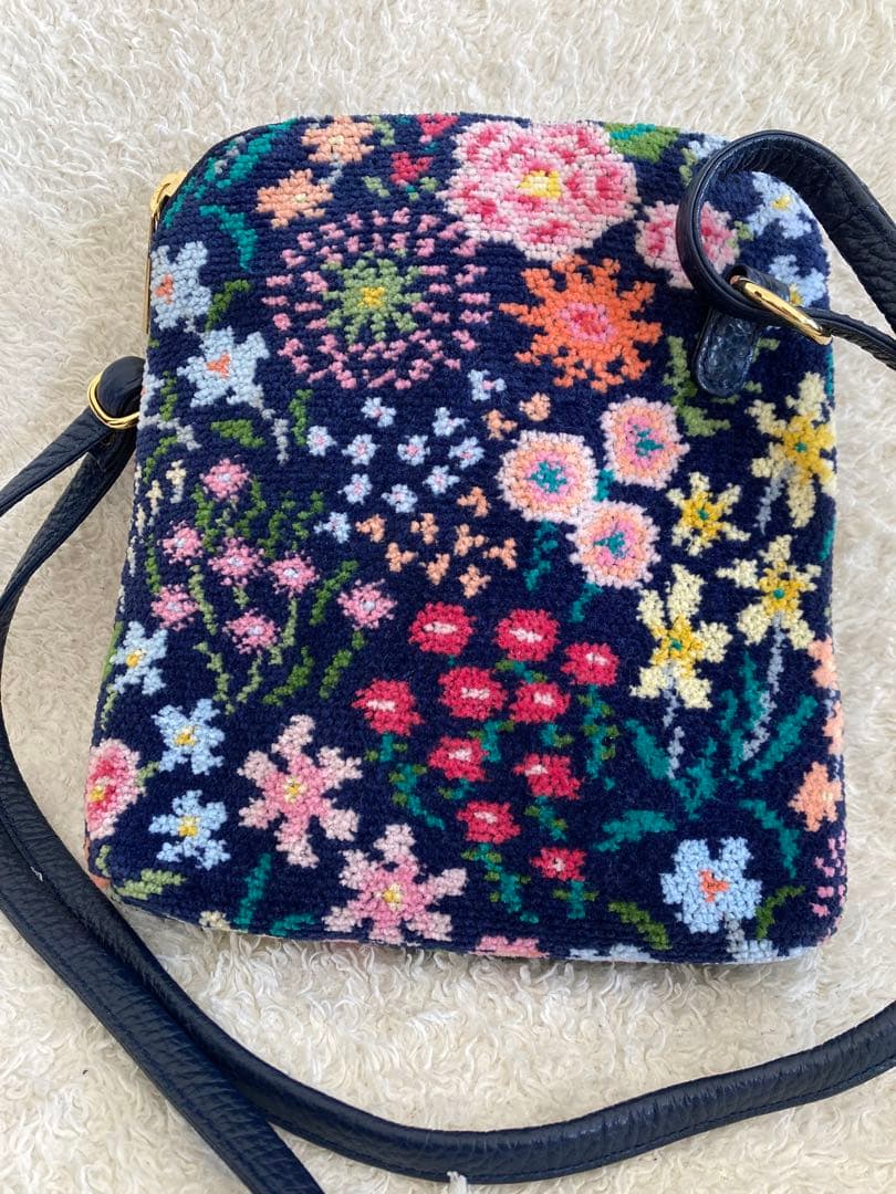 フェイラー イハナクッカ ショルダーバッグ