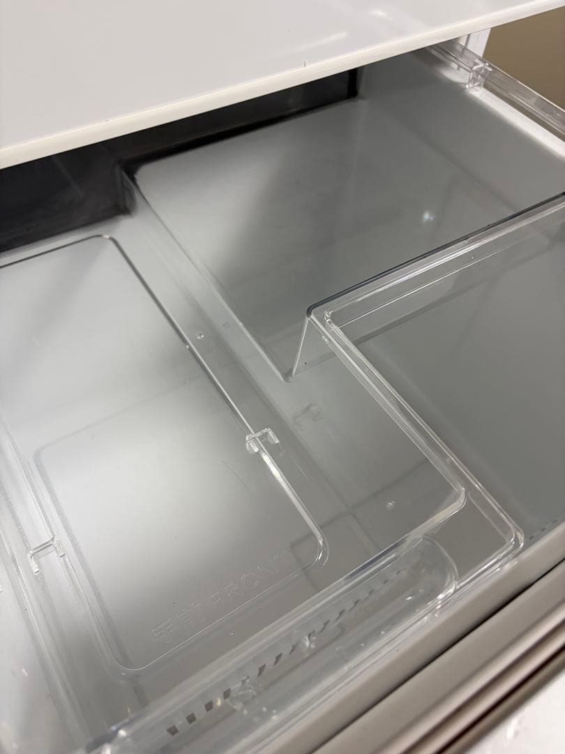 【2020年製】Hisense 冷蔵庫 ガラス棚3段