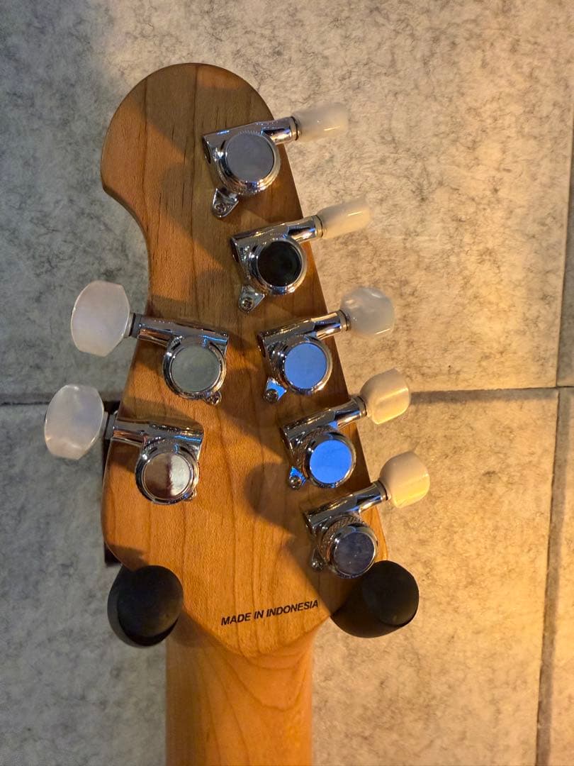 Sterling by MUSIC MAN JP157 7弦ギター