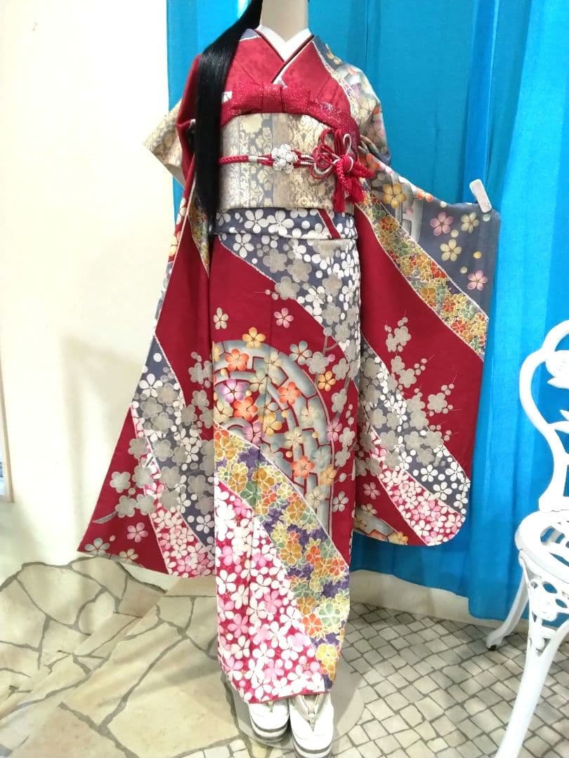 振袖フルセット、正絹、成人式、重ね衿帯揚げ帯締め、西陣袋帯、襦袢、岩田専太郎落款