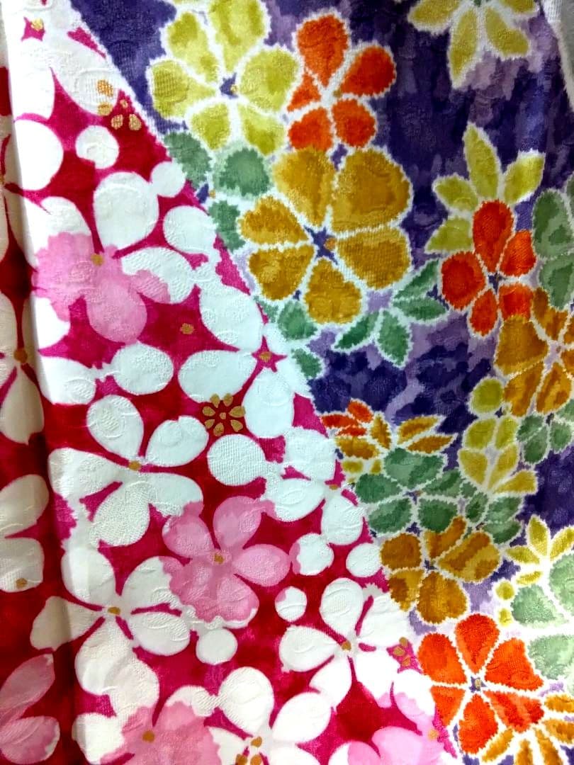 振袖フルセット、正絹、成人式、重ね衿帯揚げ帯締め、西陣袋帯、襦袢、岩田専太郎落款