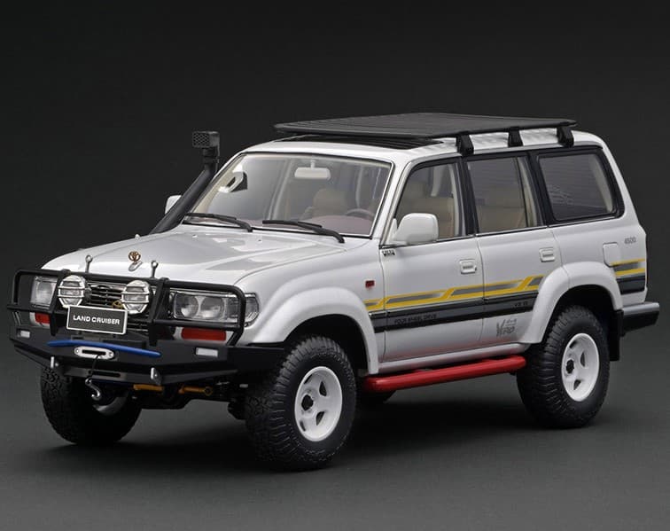 1/18 トヨタ Land Cruiser VX-R LC80 White