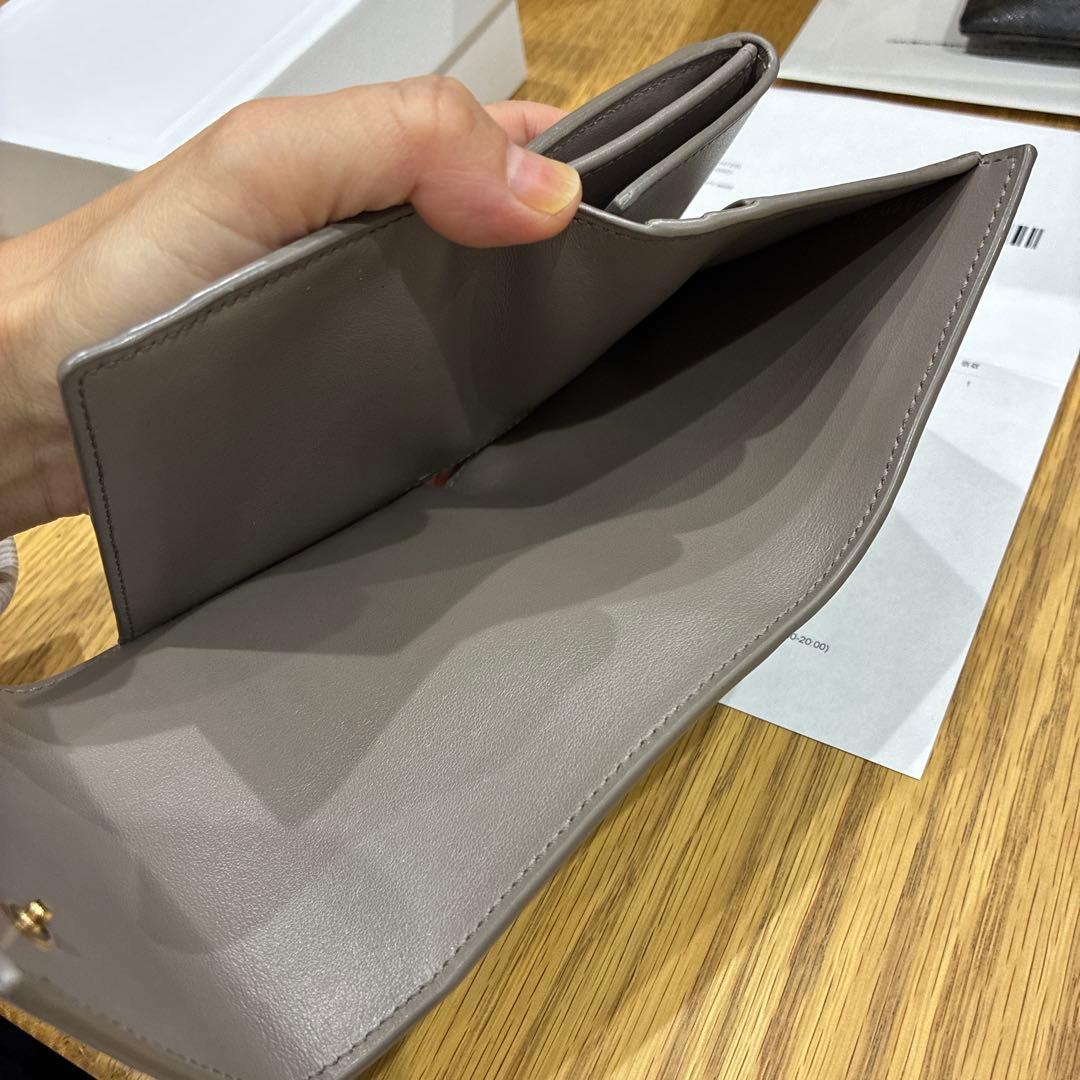 CELINE♡ 三つ折り財布　グレージュ美品！