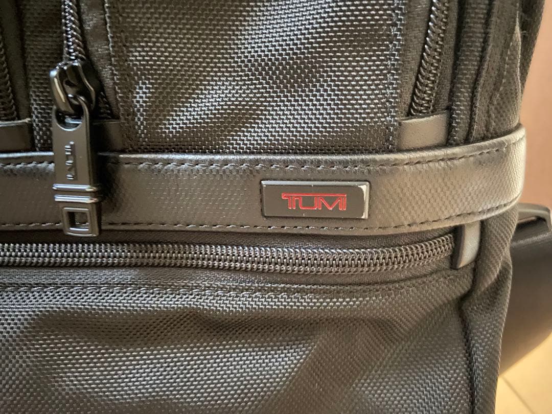 TUMI ブラック ビジネスバッグ エクスパンダブル