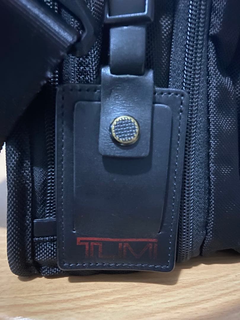TUMI ブラック ビジネスバッグ エクスパンダブル