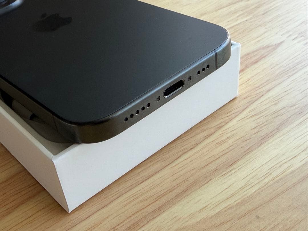 iPhone15Pro 256GB 本体➕ topologieケース他