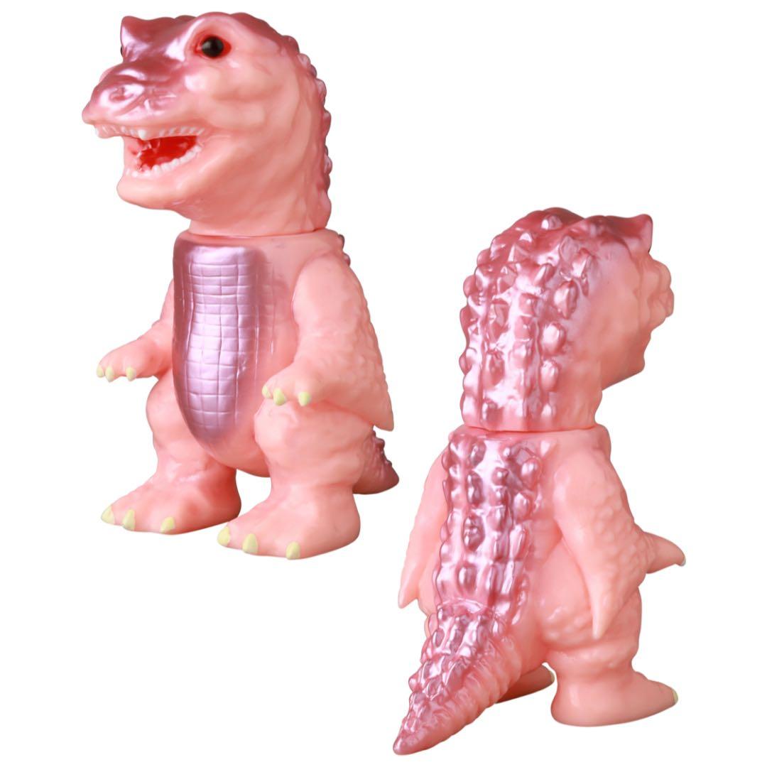 メディコムトイ 初代ゴガメジラー (ミドルサイズ) ピンク 安楽安作