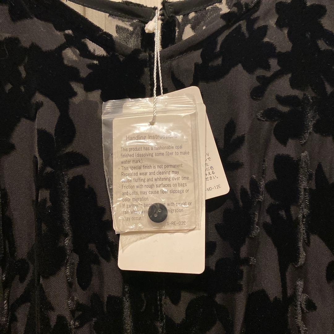 新品タグ付　URBANRESEARCH ベロアジャガードVネックワンピース