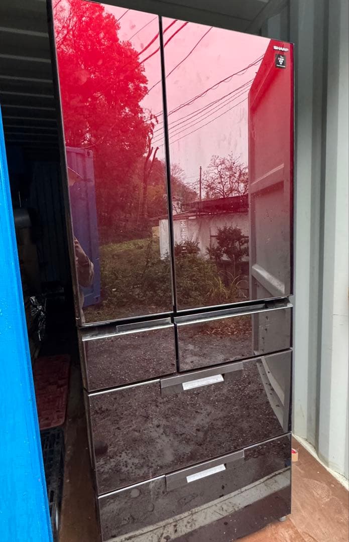 赤色 フレンチドア冷蔵庫