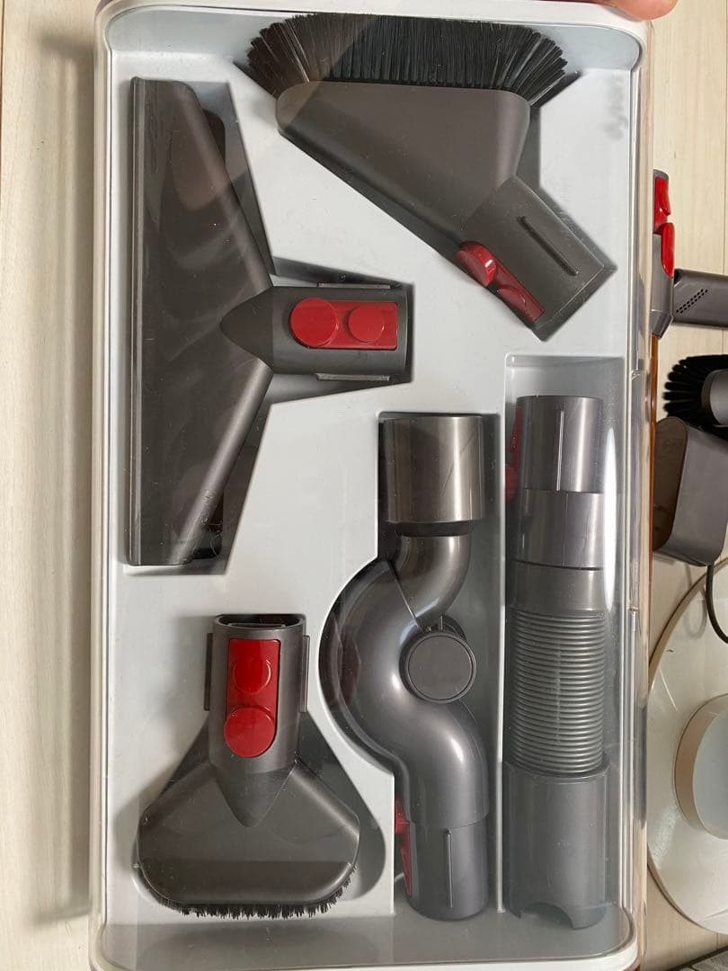 Dyson ダイソンSV12本体とアタッチメントセット　ジャンク品