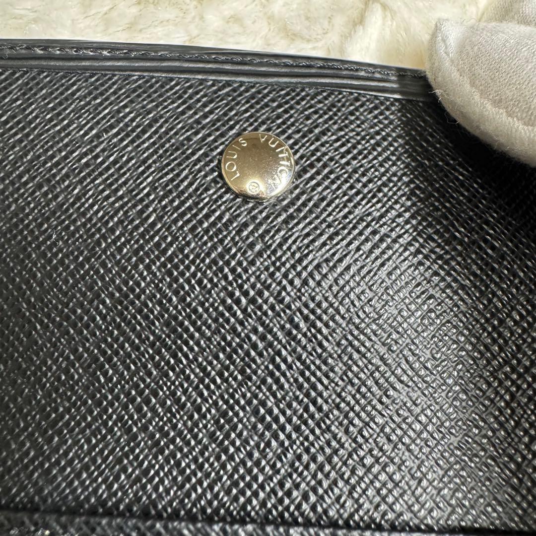 極美品 ルイヴィトン エピ ミュルティクレ6 キーケース ブラック レザー