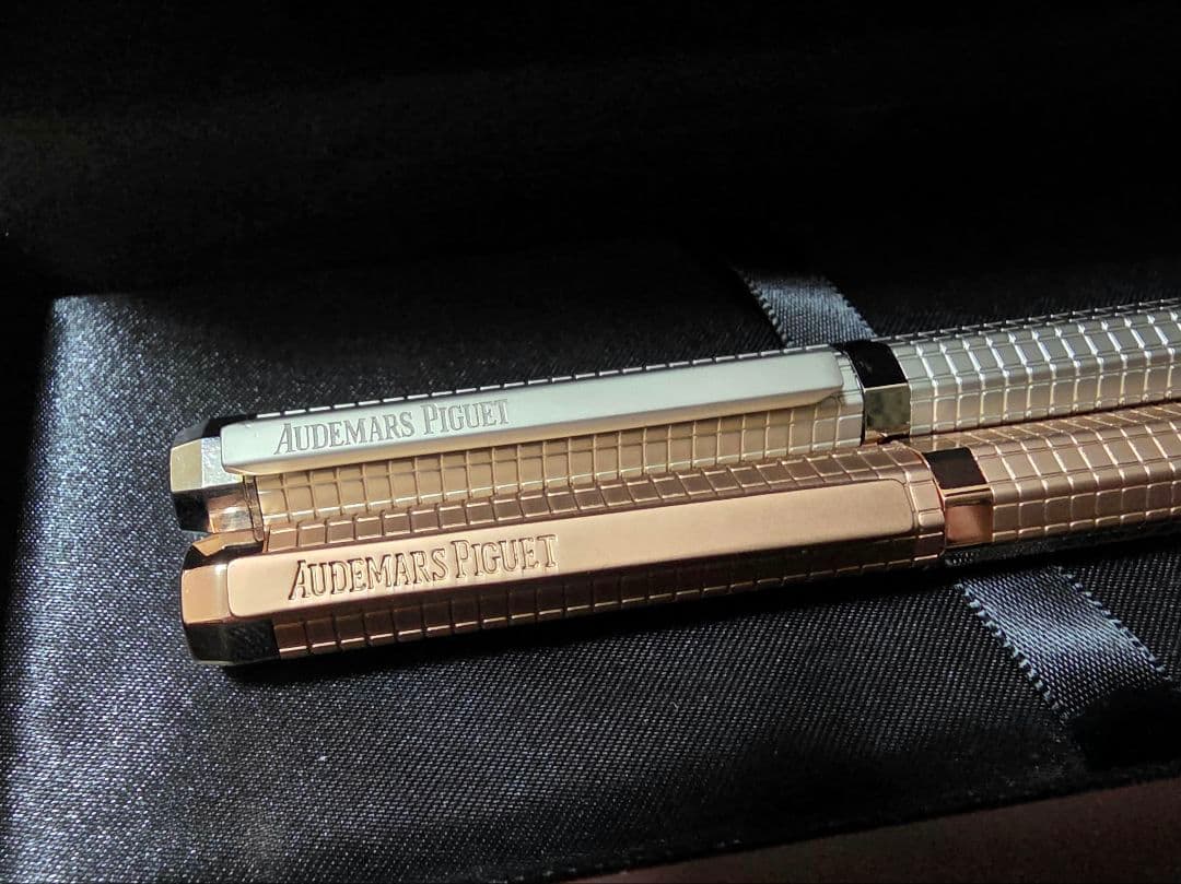 オーデマピゲ　ボールペン　シルバー・ローズゴールド　2本セット　箱付き　新品