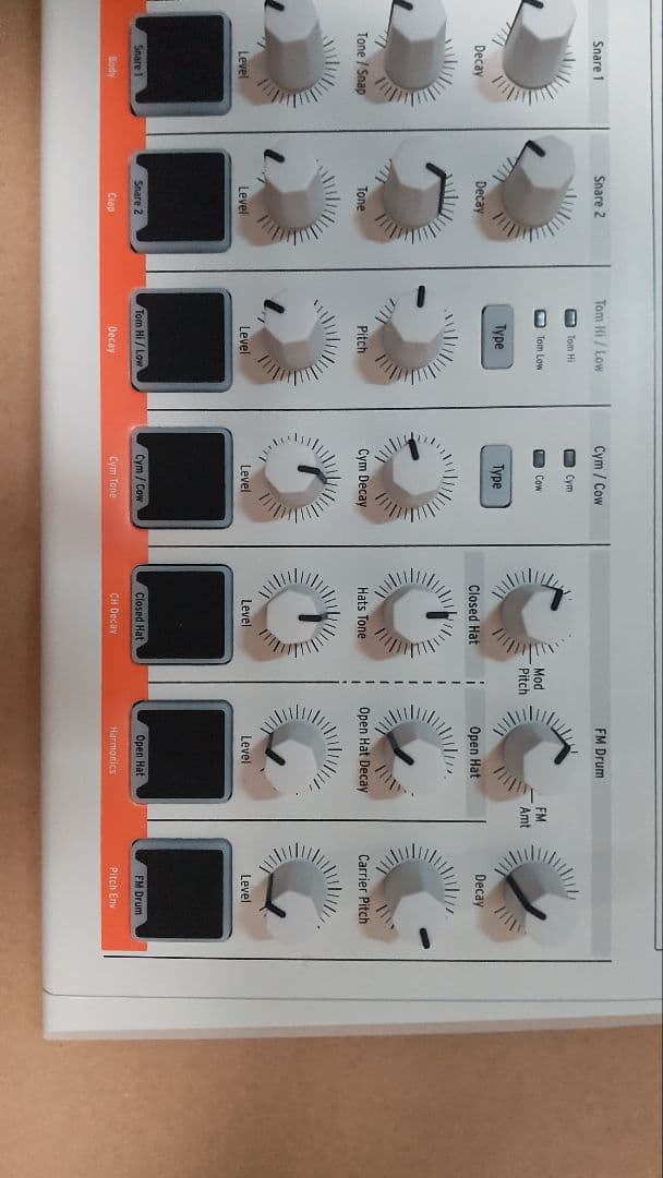 鍵盤楽器 Arturia Drumbrute Impact 1984