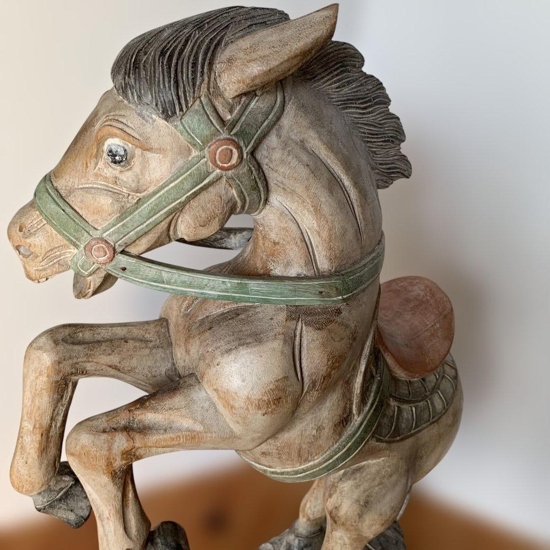 木製馬の彫刻 立ち上がりデザイン 高さ 約64cm シャビー オブジェ　店舗什器