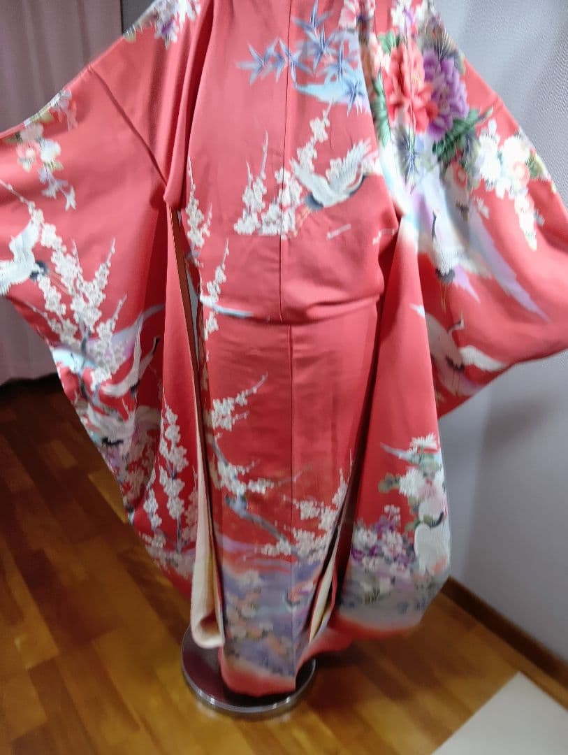(矢2626m)☆正絹☆振袖 コーラルピンク☆ 花鳥柄晴れ着成人式