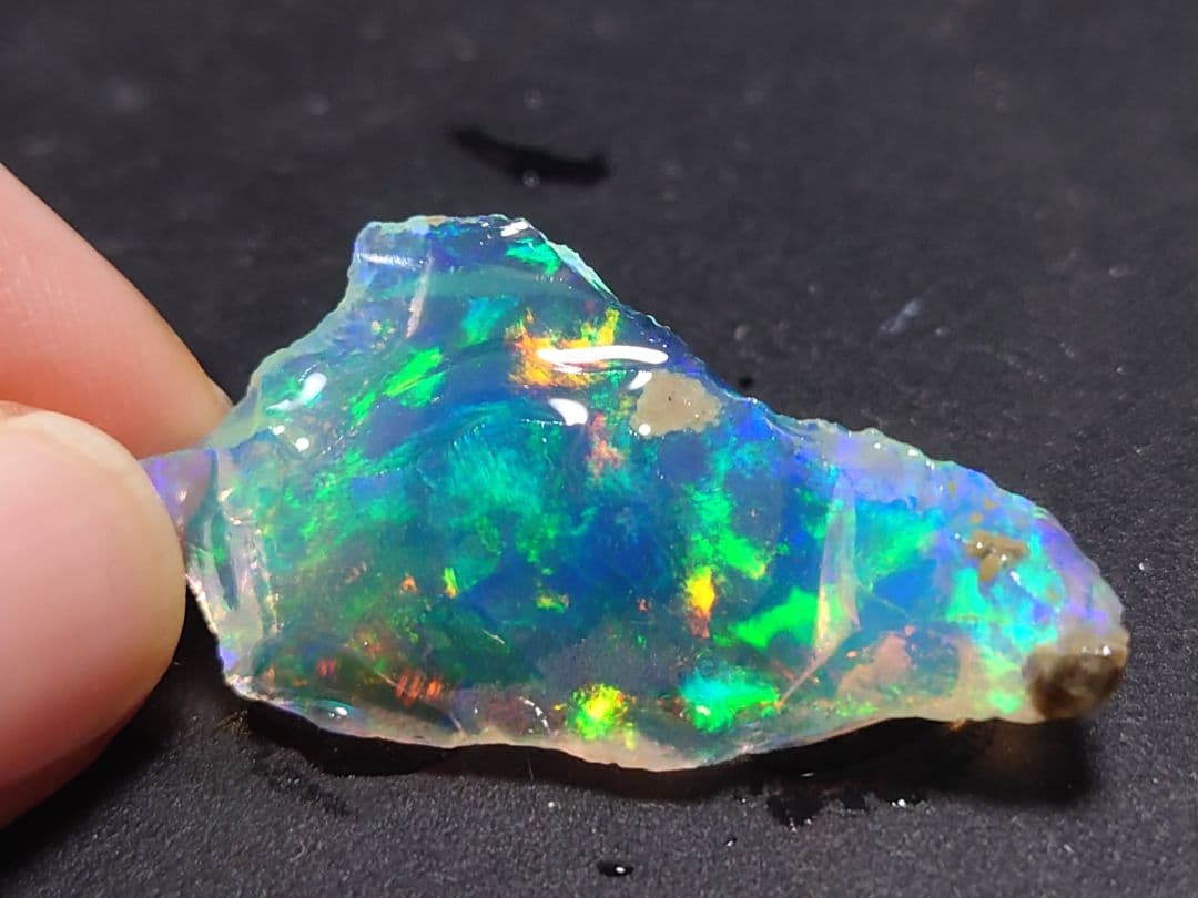 ウェロ産　チョーク　エチオピアオパール　標本　鉱物　原石　プレシャス　虹