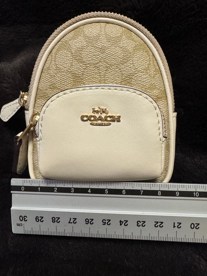 新品未使用 COACH ミニ バックパック チャーム　小物入れ