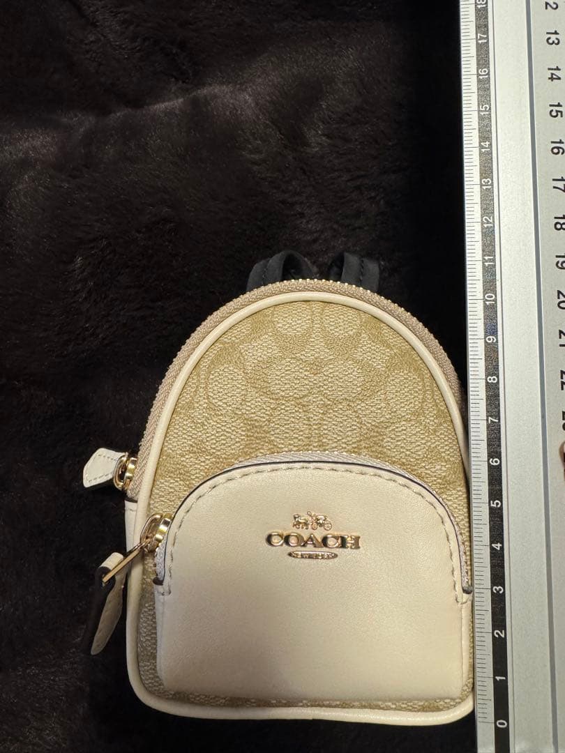 新品未使用 COACH ミニ バックパック チャーム　小物入れ