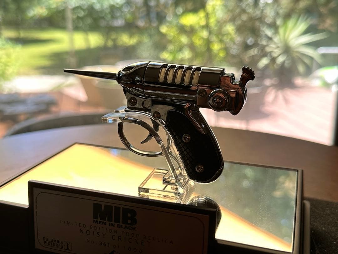 メン・イン・ブラック/ノイジークリケット