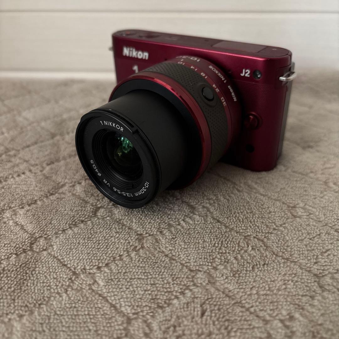 ★人気色レッド★ Nikon 1 J2 ミラーレス一眼カメラ