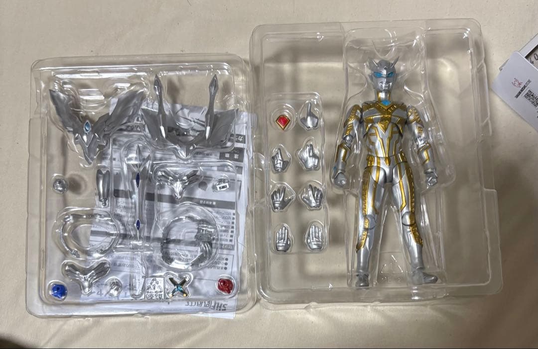 S.H.Figuarts ウルティメイトシャイニングウルトラマンゼロ