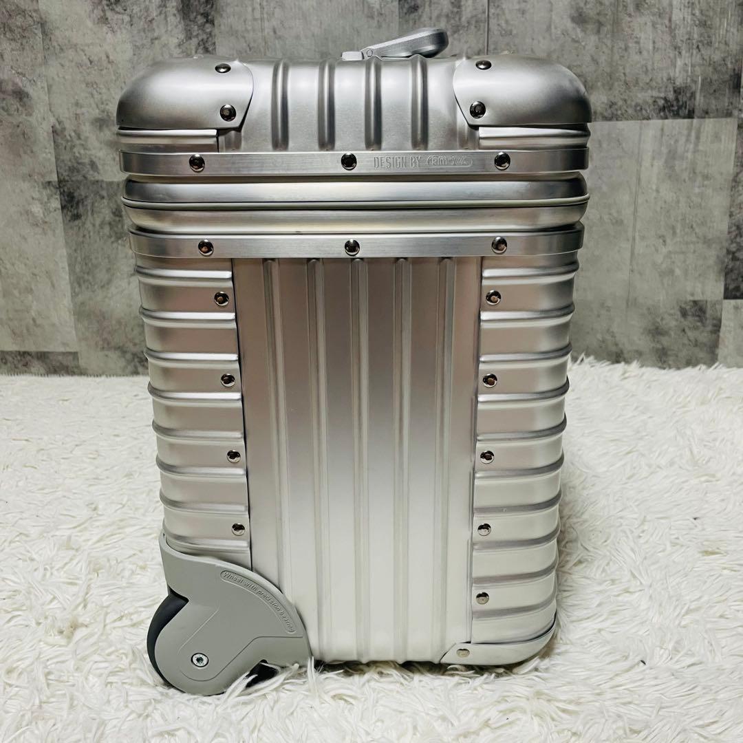 未使用級★RIMOWA パイロットトロリー　2輪　シルバー　TOPAS 36L