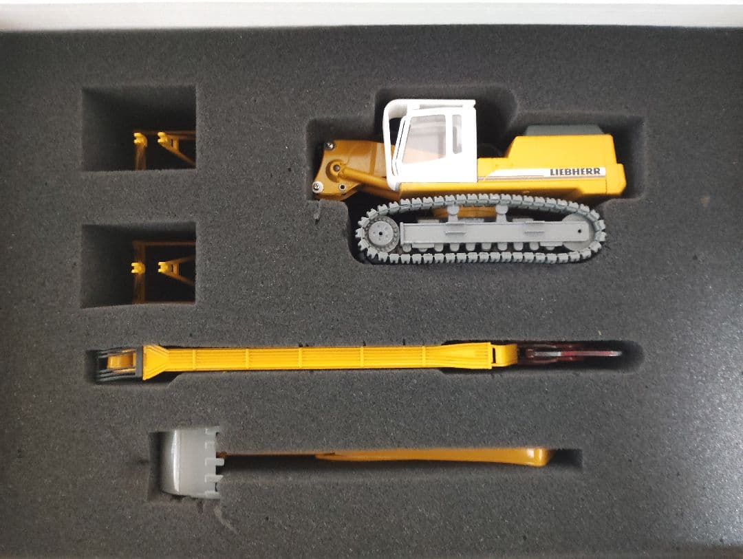 LIEBHERR R954BV解体機　絶版