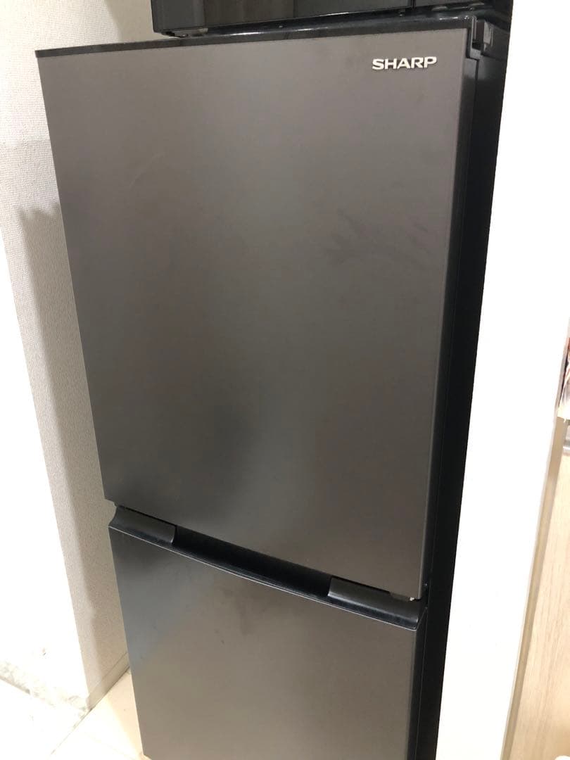 【送料込み】定価約5.5万/SHARP 両開き 左開き可能冷蔵庫 黒