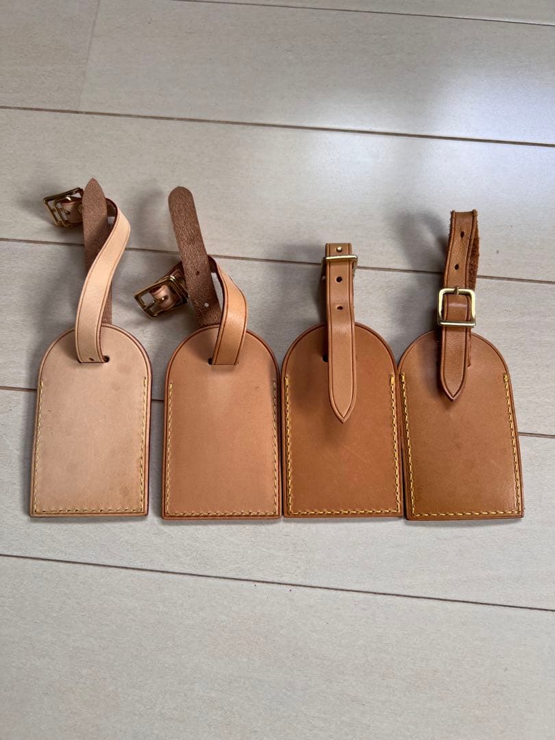 LOUIS VUITTON ヌメ革ネームタグ　4点セット
