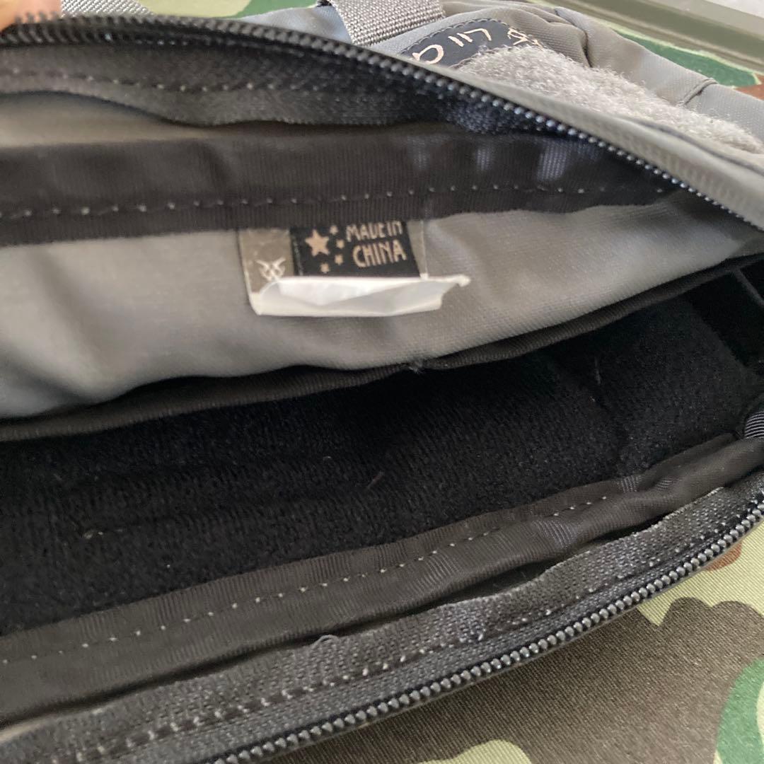 碓氷 雪乃　Lii Gear Mr Control グレー　ポーチ