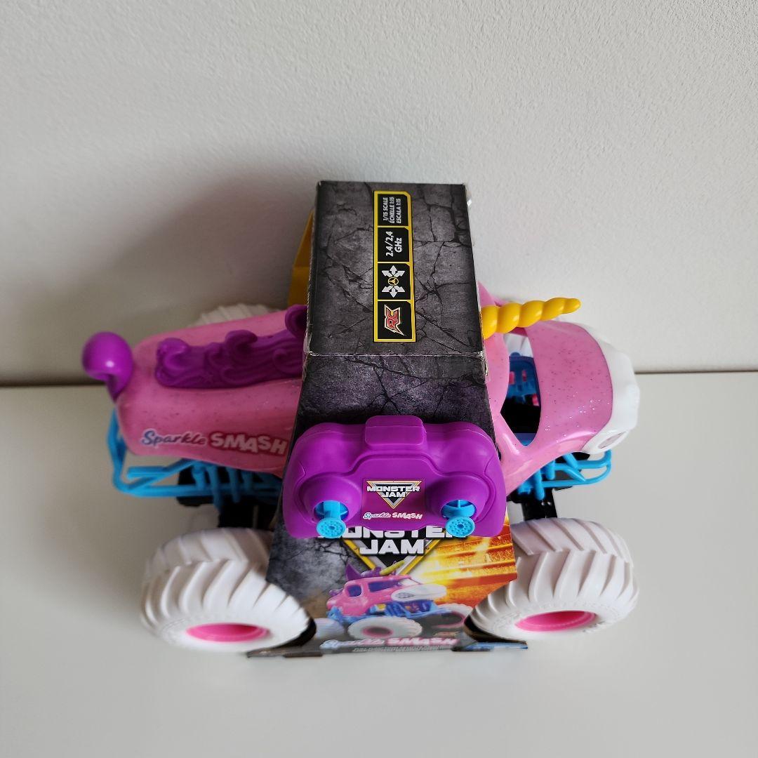 モンスタージャム 1/15 スパークルスマッシュ ラジコン モンスタートラック