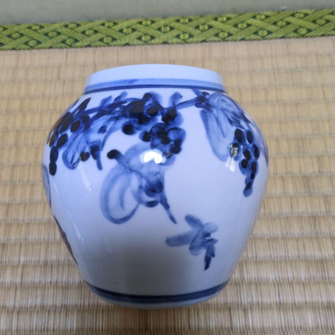 美術品「ぶどう絵壺」近藤 潤 作