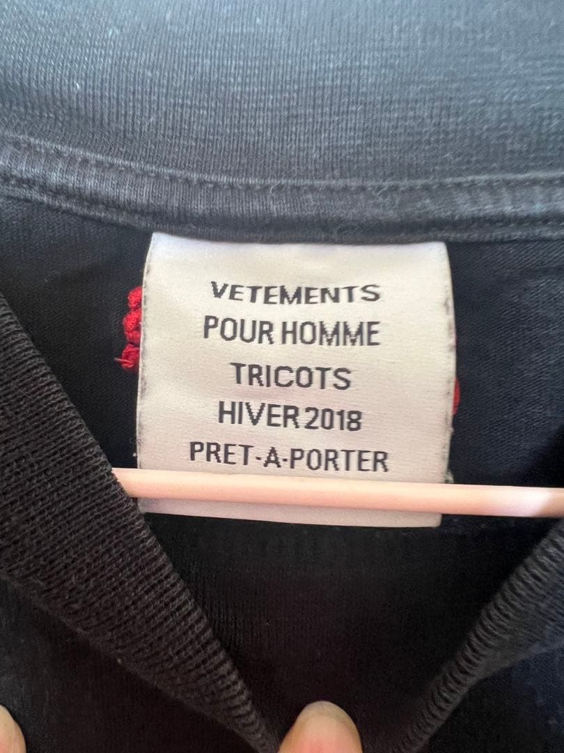レア商品！VETEMENTS Tシャツ　Sサイズ