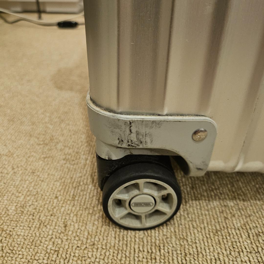 週末値下げ【中古美品】リモワ クラシックフライト 63L 4輪