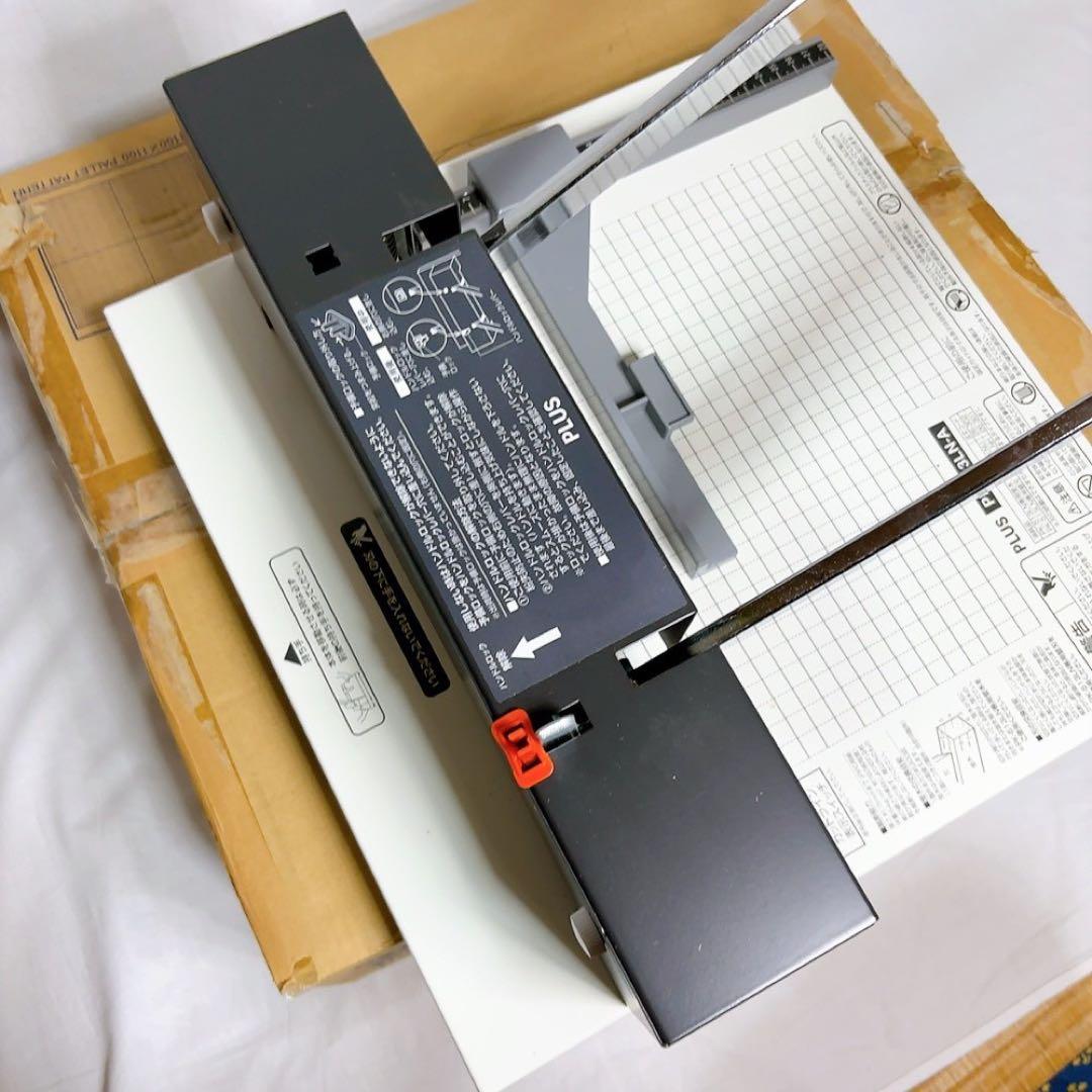 PLUS かんたん替刃交換 A4断裁機 PK-513LN-A