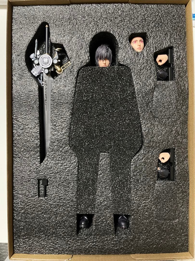 ファイナルファンタジーXV ノクティス フィギュアPLAYARTS真