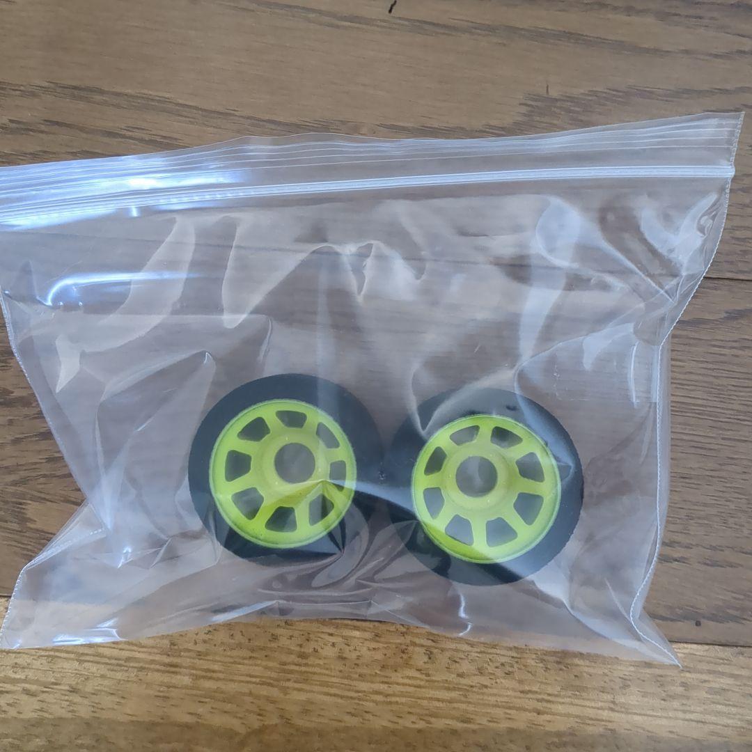 カワダ　M300SR　ボディ、タイヤ、オプションパーツ付き