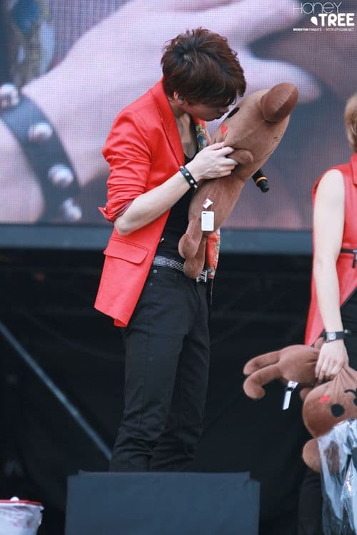 INFINITE ウヒョン サイン入り ぬいぐるみ