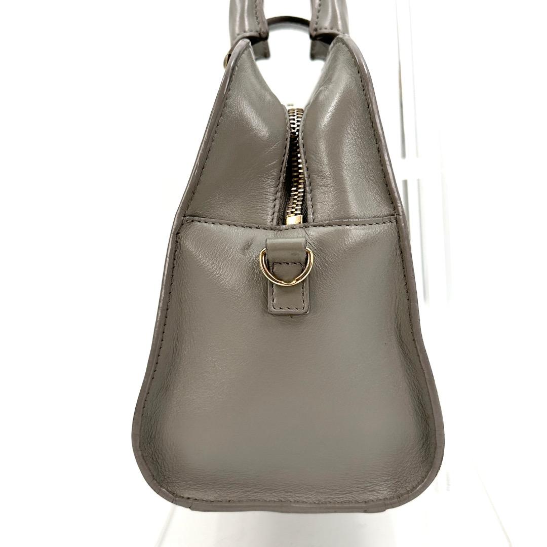 SAINT LAURENT ベイビーカバス ハンドバッグ