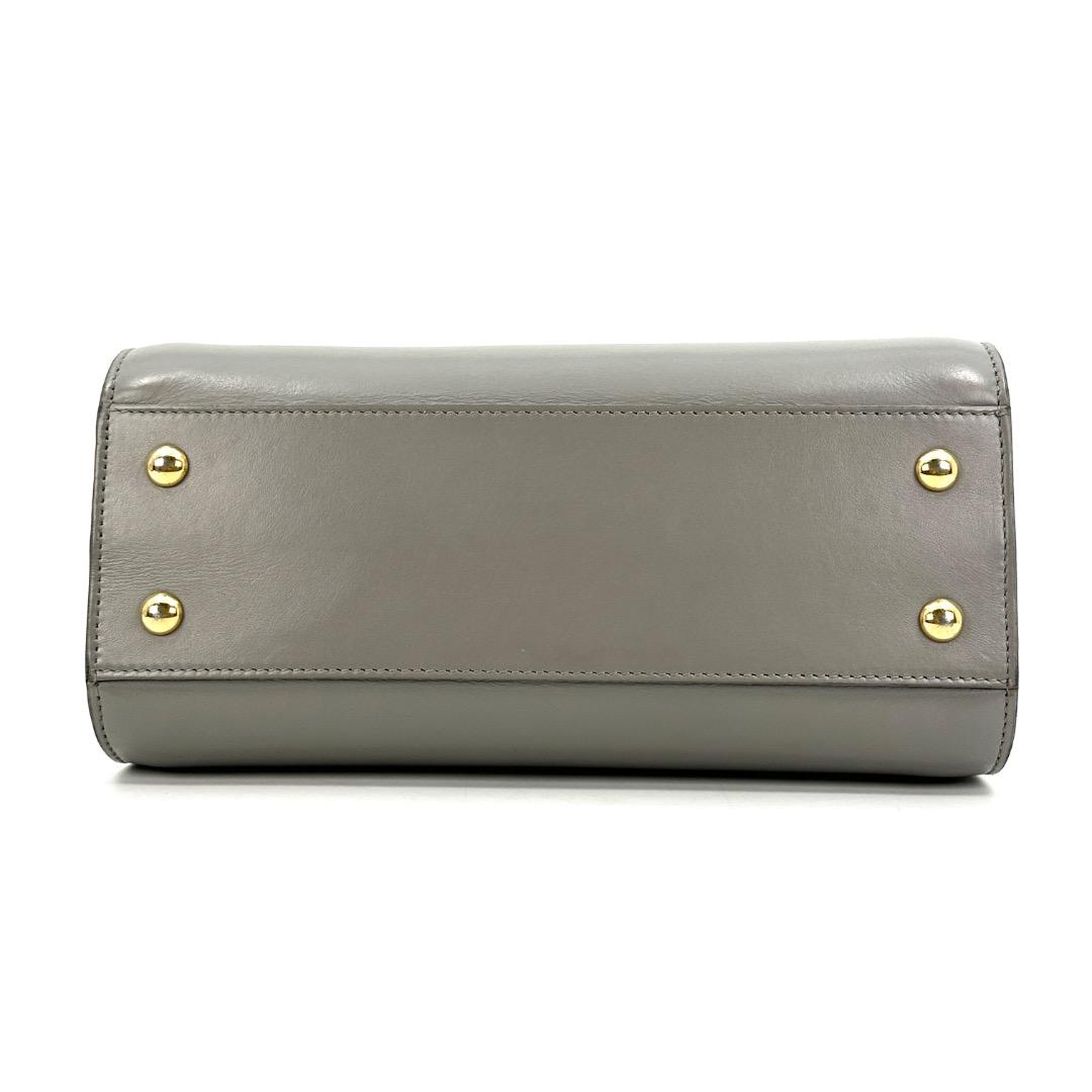 SAINT LAURENT ベイビーカバス ハンドバッグ