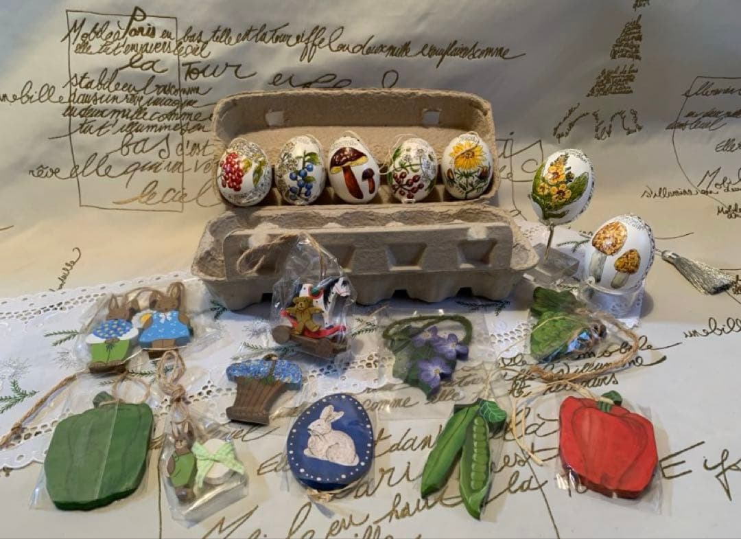 ドイツ製　手書きの卵・可愛いザルツガラスオーナメント4種類セット！