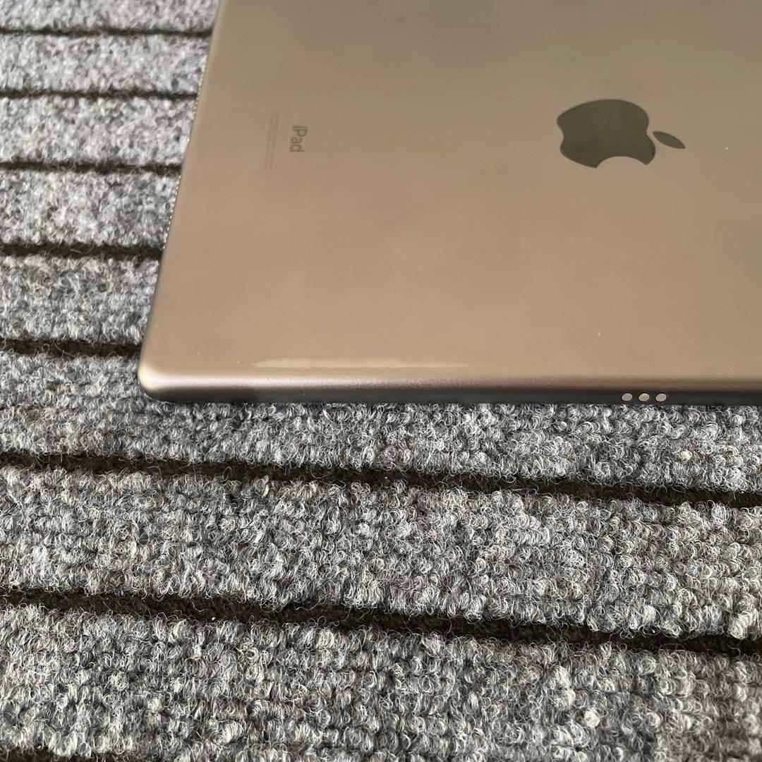 88 iPad 8世代 32GB SIMフリー スペースグレイ