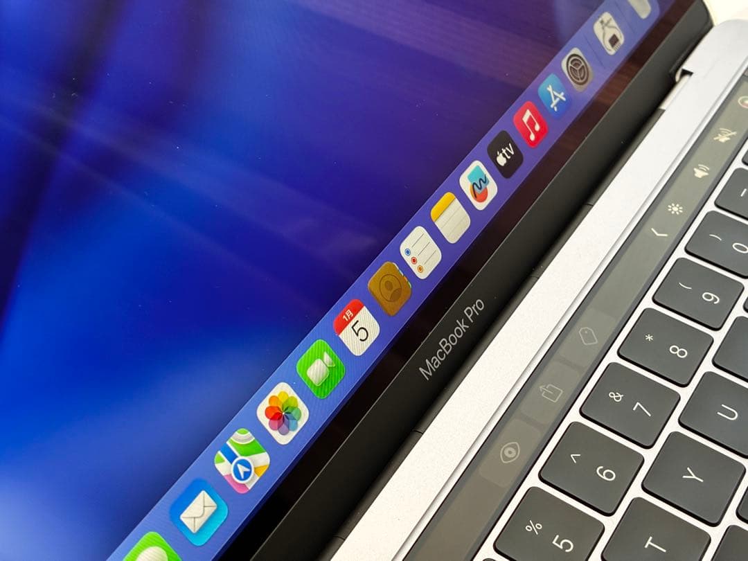 MacBook Pro 2018 13インチ 本体 16GB 500GB SSD