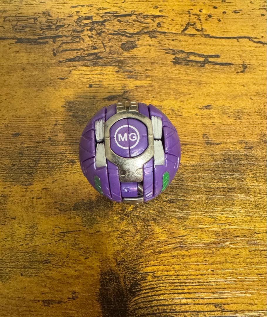 爆丸　超激レア　輝レオネス　紫電ver.